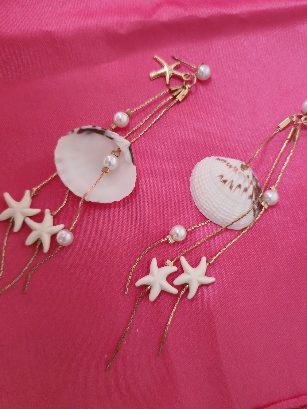 Natural Seashell & Starfish Dangle‎ Earrings in White and Gold
